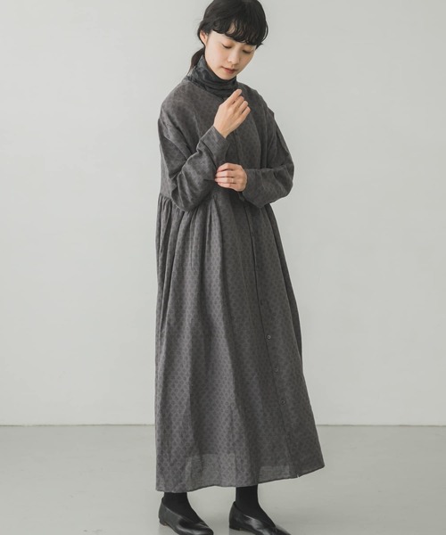かぐれ（カグレ）の「綿麻小紋プリントワンピース（ワンピース・レディース・チャコールグレー/ブルー・FREE）」の8枚目の写真