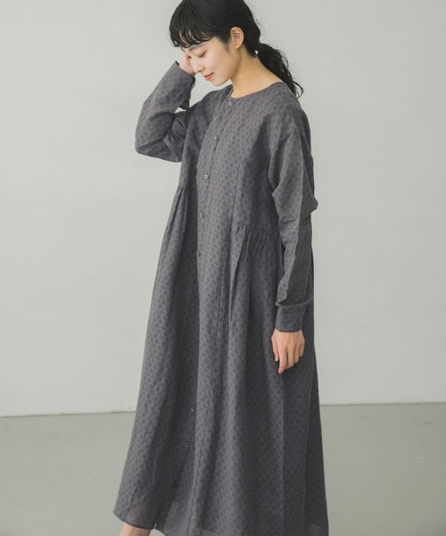 かぐれ（カグレ）の「綿麻小紋プリントワンピース（ワンピース・レディース・チャコールグレー/ブルー・FREE）」の15枚目の写真