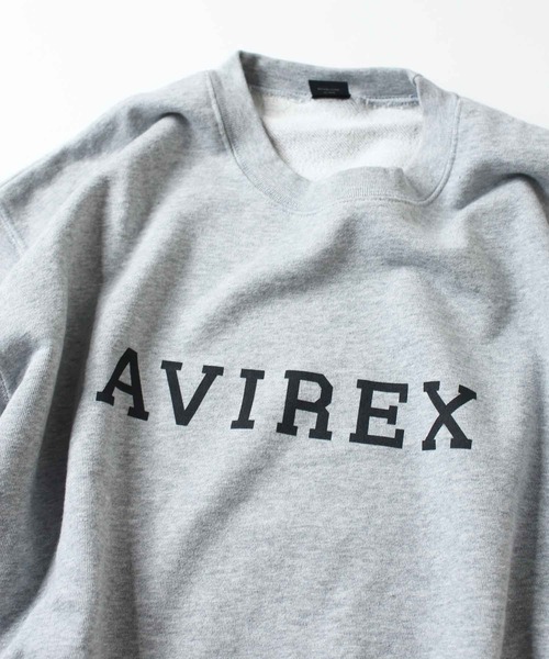 AVIREX(アヴィレックス)の「【直営店限定】カレッジ ロゴ スウェット / COLLEGE LOGO SWEAT / アヴィレックス / AVIREX(スウェット・メンズ・ブラック/グレー・MEDIUM/LARGE/X-LARGE)」の2枚目の写真