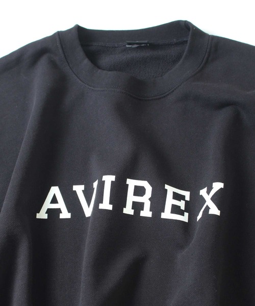 AVIREX(アヴィレックス)の「【直営店限定】カレッジ ロゴ スウェット / COLLEGE LOGO SWEAT / アヴィレックス / AVIREX(スウェット・メンズ・ブラック/グレー・MEDIUM/LARGE/X-LARGE)」の1枚目の写真