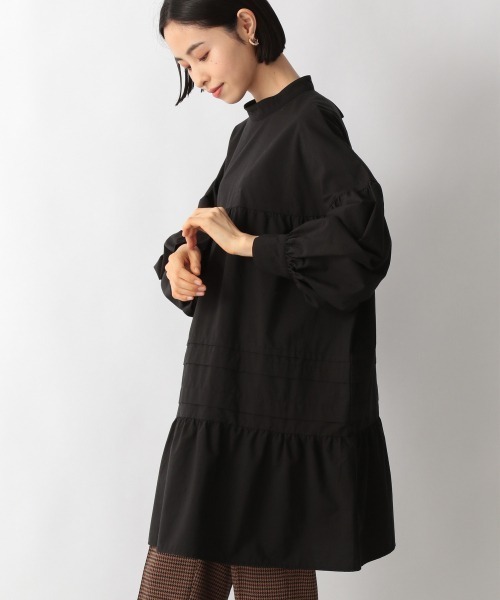 LOWRYS FARM(ローリーズファーム)の「タックティアードチュニックLS 235986(シャツ/ブラウス・レディース・ホワイト/ブラック/ブラウン・FREE)」の2枚目の写真