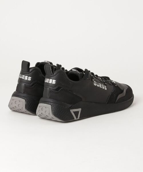 Guess(ゲス)の「Modena Smart Sneaker(スニーカー・メンズ・ブラック・44/41/42/43/45)」の3枚目の写真
