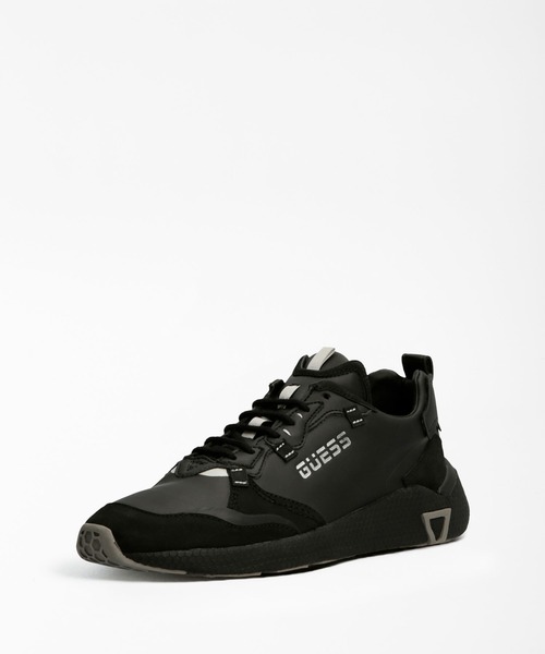 Guess(ゲス)の「Modena Smart Sneaker(スニーカー・メンズ・ブラック・44/41/42/43/45)」の6枚目の写真