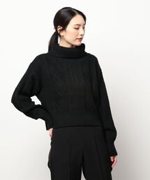 ショートケーブルニットプルオーバー