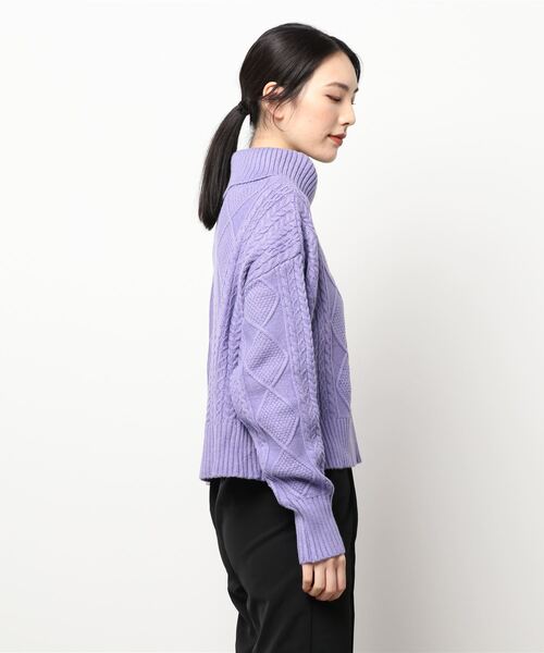 Te chichi TERRASSE（テチチテラス）の「ショートケーブルニットプルオーバー（ニット/セーター・レディース・ベージュ/ラベンダー/ブラック・ﾌﾘ-）」の4枚目の写真
