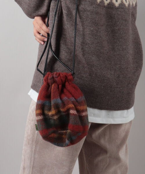 TWEED MILL（ツイードミル）の「【WEB限定】【TWEEDMILL/ツィードミル】チェックキンチャクバッグ（ショルダーバッグ・レディース・ベージュ系その他/レッド系その他/ホワイト系その他2・FREE）」の14枚目の写真