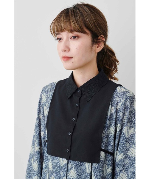 MEDE19F(メデジュウキュウ)の「MEDE19F 刺しゅう遣いつけ衿&カフス(付け襟・レディース・ブラック/ホワイト・ONE SIZE)」の10枚目の写真