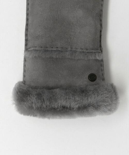 UGG（アグ）の「＜UGG(アグ)＞SEAMED TECH グローブ -スマートフォン対応-◆（手袋・レディース・ブラウン/ブラック/ダークグレー・M）」の8枚目の写真