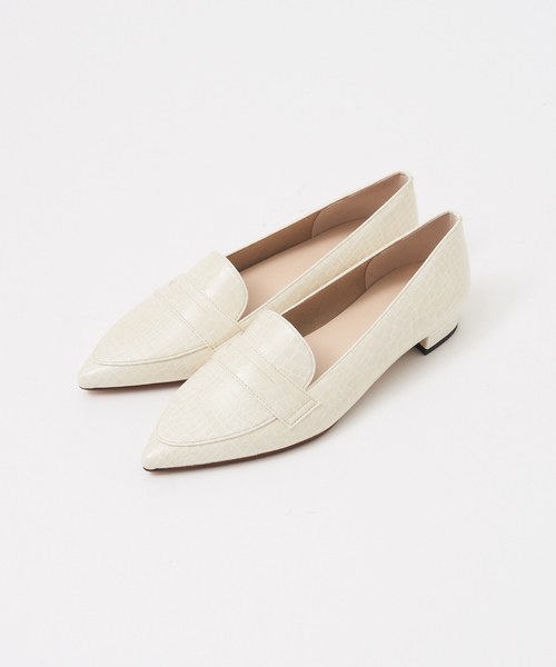 Au BANNISTER(オゥバニスター)の「【WEB限定/晴雨兼用】ポインテッドトゥ ローファー(ローファー・レディース・ブラック/オフホワイト/その他/ブロンズ・38/39/35/36/37)」の2枚目の写真