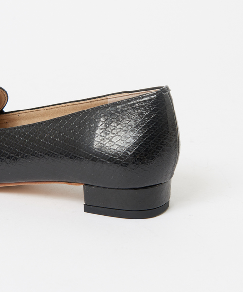 Au BANNISTER(オゥバニスター)の「【WEB限定/晴雨兼用】ポインテッドトゥ ローファー(ローファー・レディース・ブラック/オフホワイト/その他/ブロンズ・38/39/35/36/37)」の8枚目の写真