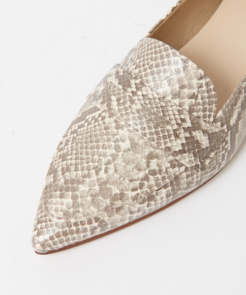 Au BANNISTER(オゥバニスター)の「【WEB限定/晴雨兼用】ポインテッドトゥ ローファー(ローファー・レディース・ブラック/オフホワイト/その他/ブロンズ・38/39/35/36/37)」の15枚目の写真