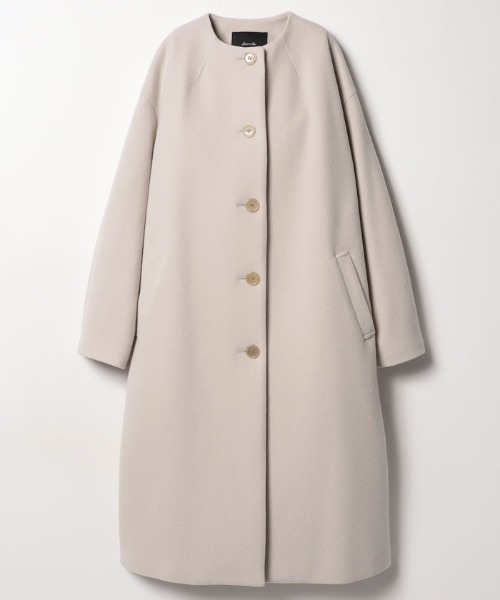 allureville（アルアバイル）の「ノーカラーエアリーコート（ノー