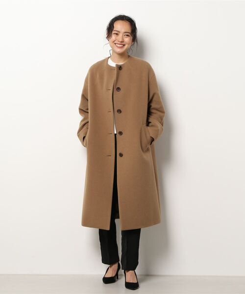 allureville（アルアバイル）の「ノーカラーエアリーコート（ノー