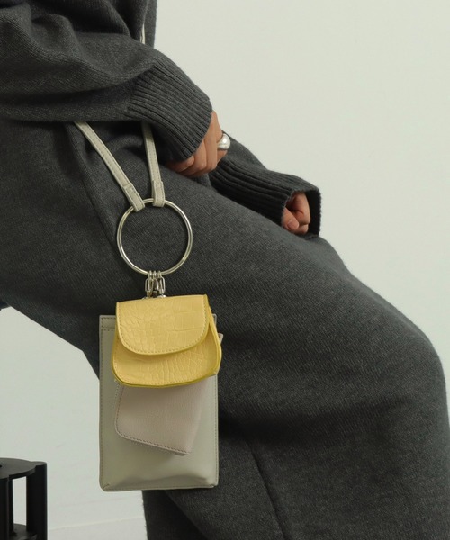 AULI(アウリィ)の「【3点セット】リングハンドルマルチショルダーバッグ(ショルダーバッグ・レディース・ライトグレー/グリーン・FREE)」の4枚目の写真