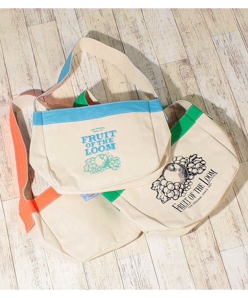 FRUIT OF THE LOOM（フルーツオブザルーム）の「【FRUIT OF THE LOOM】ニュースペーパーバッグ Mサイズ（ショルダーバッグ・レディース・オレンジ/ブルー/グリーン・FREE）」の8枚目の写真