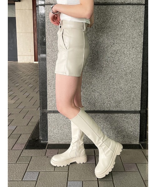 ENVYM（アンビー）の「フェイクレザーＳＰＴ（その他パンツ・レディース・ブラック/アイボリー・S/M）」の18枚目の写真