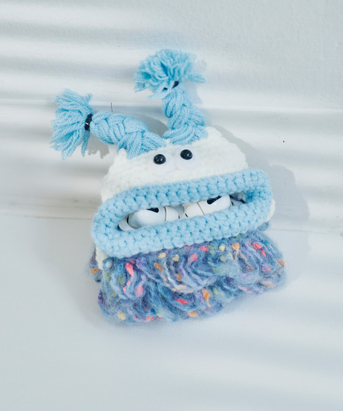 macaroni edge(マカロニエッジ)の「〈macaroni edge/マカロニエッジ〉毛糸のマスコット エアポッズケース(AirPods/AirPodsPro)(ヘッドフォン/イヤホン・レディース・マルチ/ピンク系2/ピンク系1/グリーン/カラフル/レッド系/ライトブルー/ライトグリーン/ライトベージュ・2/1/3)」の4枚目の写真