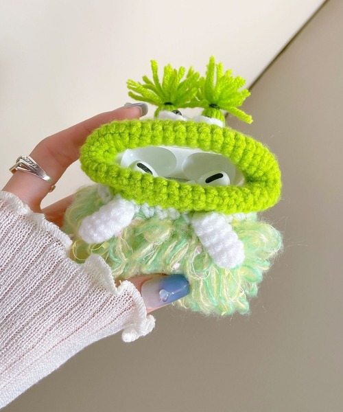 macaroni edge(マカロニエッジ)の「〈macaroni edge/マカロニエッジ〉毛糸のマスコット エアポッズケース(AirPods/AirPodsPro)(ヘッドフォン/イヤホン・レディース・マルチ/ピンク系2/ピンク系1/グリーン/カラフル/レッド系/ライトブルー/ライトグリーン/ライトベージュ・2/1/3)」の14枚目の写真