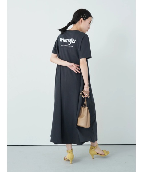 Wrangler（ラングラー）の「Wrangler バックロゴワンピース*（ワンピース・レディース・チャコールグレー/ピンク系その他2・FREE）」の3枚目の写真