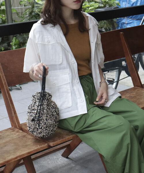 The Bagmati（ザバグマティ）の「【BAGMATI/バグマティ】透かし柄編みアバカ巾着バッグ（ショルダーバッグ・レディース・グリーン/オレンジ/ブラック系その他・FREE）」の4枚目の写真