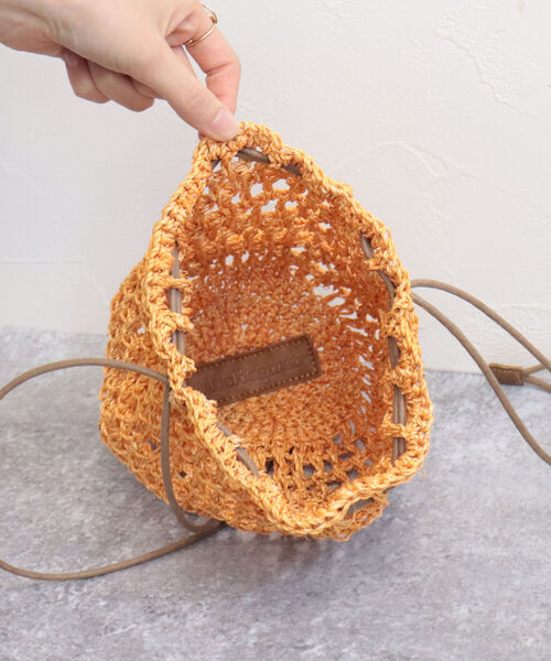 The Bagmati（ザバグマティ）の「【BAGMATI/バグマティ】透かし柄編みアバカ巾着バッグ（ショルダーバッグ・レディース・グリーン/オレンジ/ブラック系その他・FREE）」の17枚目の写真