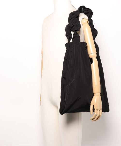 Te chichi（テチチ）の「フリルハンドルダブルトートバッグ(大)（ハンドバッグ・レディース・ブラック/サックスブルー/ベージュ系その他・ﾌﾘ-）」の7枚目の写真