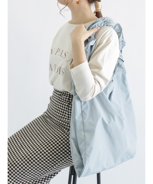 Te chichi（テチチ）の「フリルハンドルダブルトートバッグ(大)（ハンドバッグ・レディース・ブラック/サックスブルー/ベージュ系その他・ﾌﾘ-）」の3枚目の写真