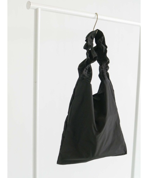 Te chichi（テチチ）の「フリルハンドルダブルトートバッグ(大)（ハンドバッグ・レディース・ブラック/サックスブルー/ベージュ系その他・ﾌﾘ-）」の2枚目の写真