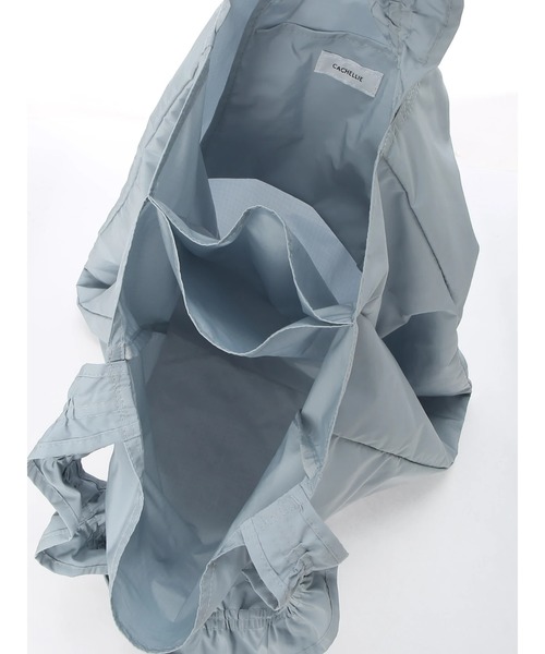 Te chichi（テチチ）の「フリルハンドルダブルトートバッグ(大)（ハンドバッグ・レディース・ブラック/サックスブルー/ベージュ系その他・ﾌﾘ-）」の10枚目の写真