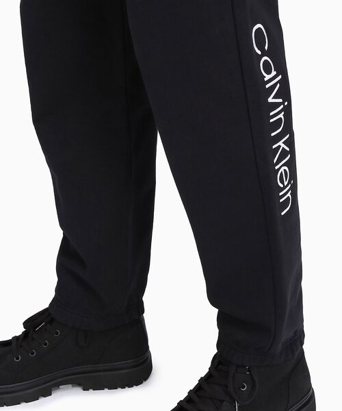Calvin Klein(カルバン・クライン)の「CK テリー ジョガーパンツ(その他パンツ・メンズ・ホワイト/ブラック/グレー/レッド/ホワイト系/グレー系1・S/M/L/XS)」の7枚目の写真