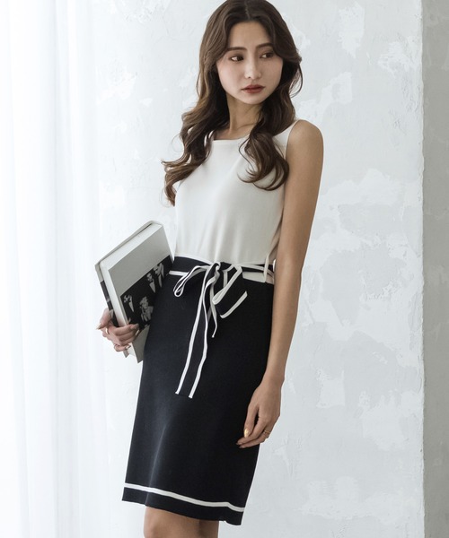 Julia Boutique(ジュリアブティック)の「ミディアム丈パイピングリボンノースリーブニットワンピース/22024(ワンピース・レディース・ブラック/ピンクベージュ/ブラウン/ブルー/ベージュ・MEDIUM)」の6枚目の写真