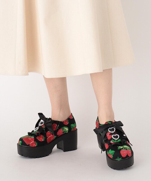 cs T&P(シーエスティーアンドピー)の「ハートフェイクパール付き厚底ローファーパンプス(パンプス・レディース・ブラック/ブラック系1/ネイビー系6・S/M/L/LL)」の11枚目の写真