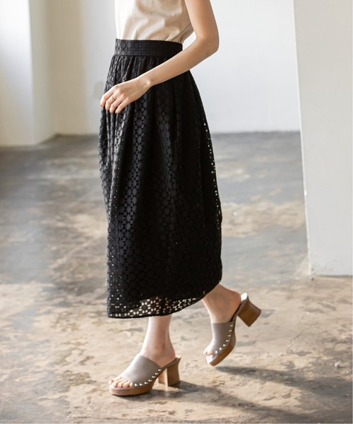 Noble（ノーブル）の「スクエアーレースコクーンスカート（スカート・レディース・ブラック/ホワイト・38/36）」の5枚目の写真