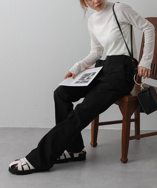 COLONY 2139（コロニートゥーワンスリーナイン）の「シアーネットメロータートルネックトップス（Tシャツ/カットソー・レディース・ブラック/オフホワイト・FREE）」の11枚目の写真