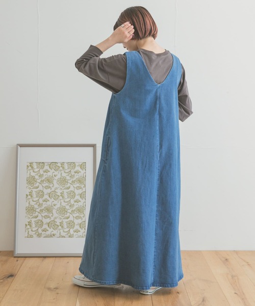 ITEMS URBANRESEARCH（アイテムズ アーバンリサーチ）の「デニムフレアジャンパースカート（ワンピース・レディース・インディゴブルー/ブルー・FREE）」の12枚目の写真