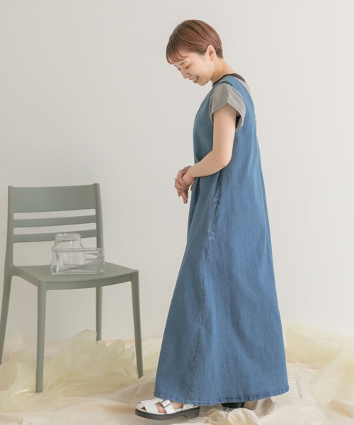 ITEMS URBANRESEARCH（アイテムズ アーバンリサーチ）の「デニムフレアジャンパースカート（ワンピース・レディース・インディゴブルー/ブルー・FREE）」の17枚目の写真