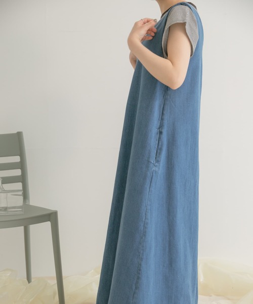 ITEMS URBANRESEARCH（アイテムズ アーバンリサーチ）の「デニムフレアジャンパースカート（ワンピース・レディース・インディゴブルー/ブルー・FREE）」の6枚目の写真