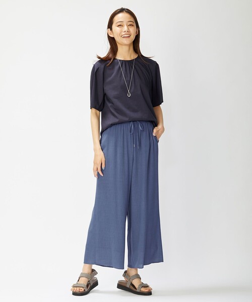 J.PRESS(ジェイプレス)の「【洗える】 ポリエステル ラミー Poplin ボリューム スリーブ ブラウス(シャツ/ブラウス・レディース・ライトグレー系/ライトグリーン系/ネイビー系・11/9)」の6枚目の写真
