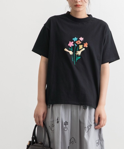 POU DOU DOU(プードゥドゥ)の「マルチプリントTee(Tシャツ/カットソー・レディース・ブラック/オフホワイト/ライトベージュ・3)」の18枚目の写真