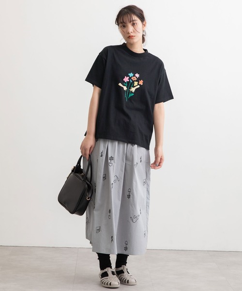 POU DOU DOU(プードゥドゥ)の「マルチプリントTee(Tシャツ/カットソー・レディース・ブラック/オフホワイト/ライトベージュ・3)」の22枚目の写真