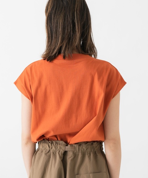 EKAL(エカル)の「EKAL フレンチスリーブカットソー(Tシャツ/カットソー・レディース・ホワイト/オレンジ/グレイッシュベージュ/チャコール・FREE)」の5枚目の写真