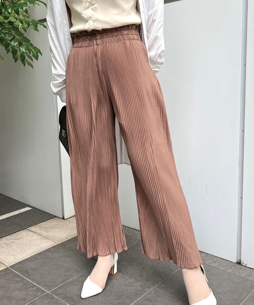 SPIGA(スピーガ)の「プリーツワイドパンツ(その他パンツ・レディース・ベージュ/オフホワイト・FREE)」の1枚目の写真