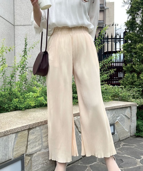 SPIGA(スピーガ)の「プリーツワイドパンツ(その他パンツ・レディース・ベージュ/オフホワイト・FREE)」の2枚目の写真