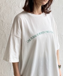 ビッグシルエットメッセージロゴ刺繍半袖Tシャツ