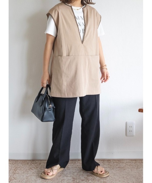 Amourire（アムリール）の「【yumiコラボ】配色パイピング深Ｖベスト（ベスト・レディース・ベージュ/イエロー/モカ・M）」の5枚目の写真