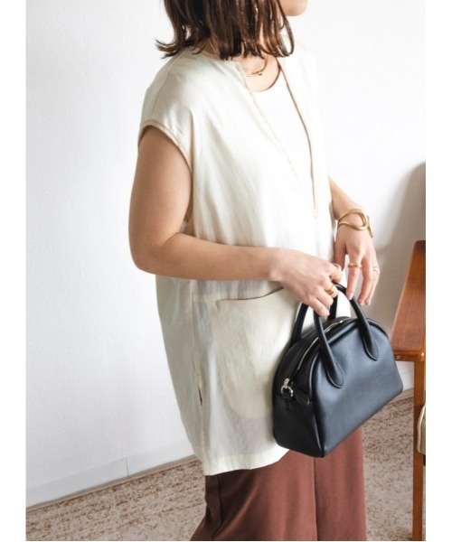 Amourire（アムリール）の「【yumiコラボ】配色パイピング深Ｖベスト（ベスト・レディース・ベージュ/イエロー/モカ・M）」の14枚目の写真