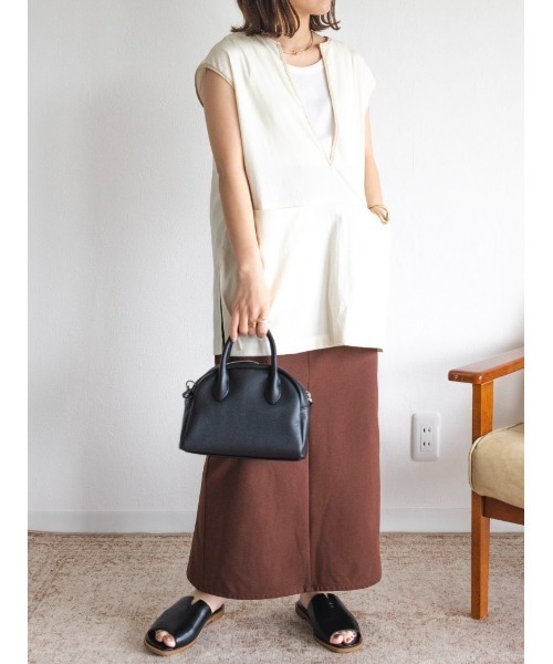 Amourire（アムリール）の「【yumiコラボ】配色パイピング深Ｖベスト（ベスト・レディース・ベージュ/イエロー/モカ・M）」の4枚目の写真