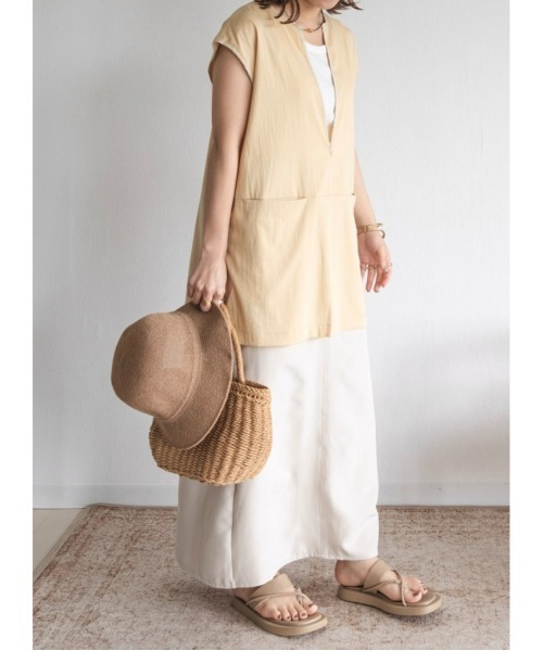 Amourire（アムリール）の「【yumiコラボ】配色パイピング深Ｖベスト（ベスト・レディース・ベージュ/イエロー/モカ・M）」の8枚目の写真