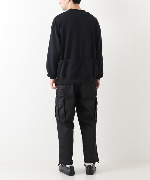 WISM（ウィズム）の「【PSEUDOS / シュードス】PLAIN CREW NECK SWEATSHIRT LS（スウェット・メンズ・ブラック/チャコールグレー・MEDIUM/SMALL）」の3枚目の写真
