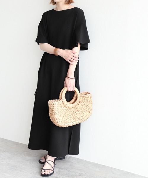 reca（レカ）の「ウエスト紐付きフレアスリーブワンピース（ワンピース・レディース・ブラック/ライトベージュ/グリーン/ミント・FREE）」の5枚目の写真